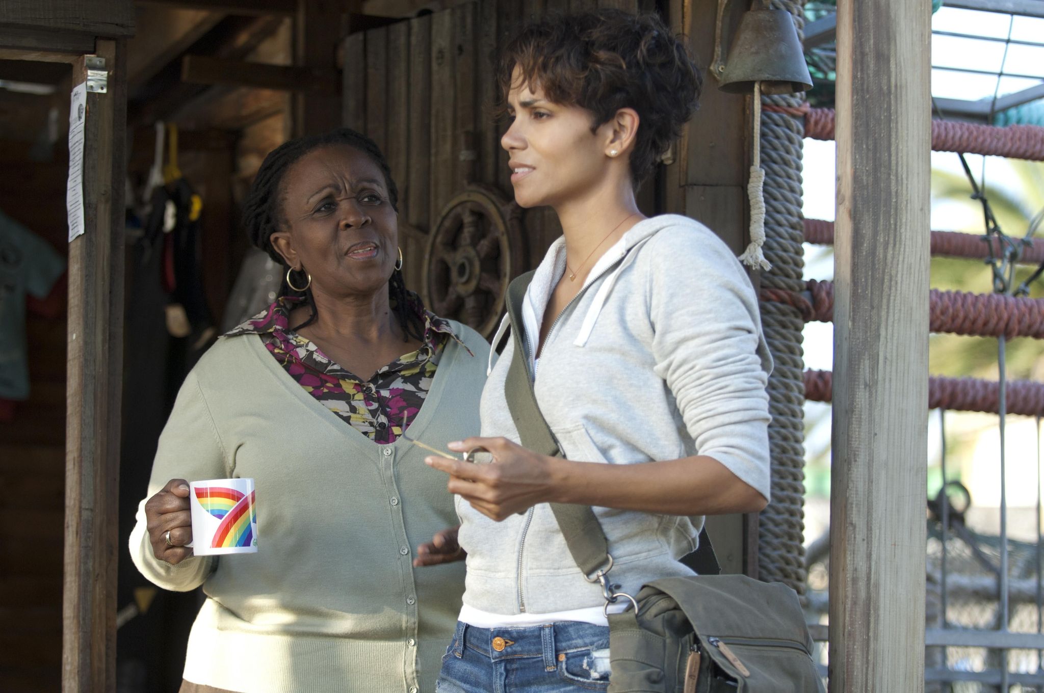 Still of Halle Berry in Dark Tide (2012)