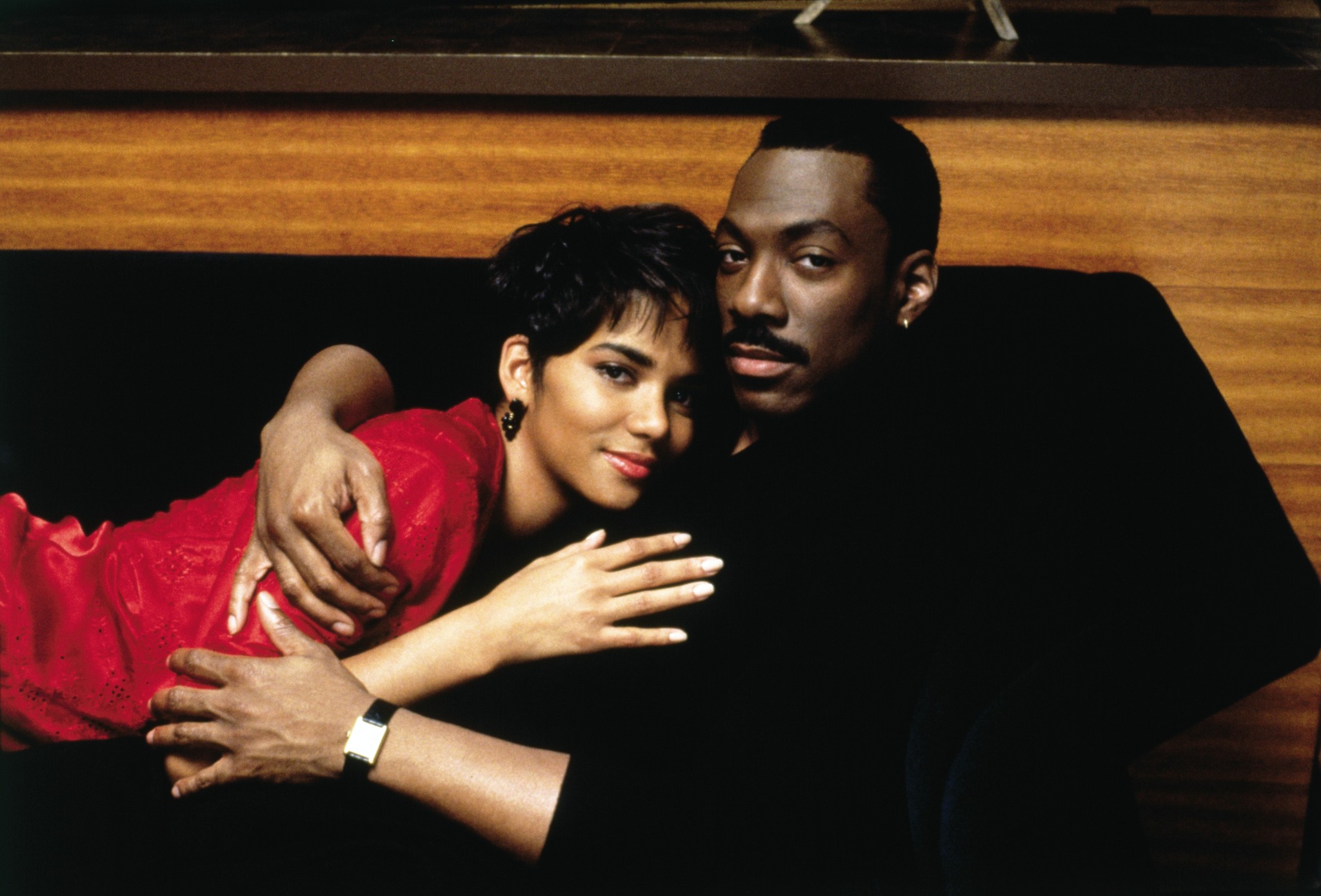 Still of Eddie Murphy and Halle Berry in Boomerang (1992)