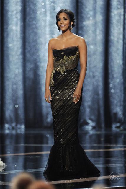 Still of Halle Berry in The 81st Annual Academy Awards (2009)