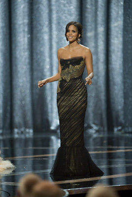 Presenting the Academy Award® for Best Performance by an Actress in a Leading Role is Halle Berry at the 81st Annual Academy Awards® at the Kodak Theatre in Hollywood, CA Sunday, February 22, 2009 airing live on the ABC Television Network.