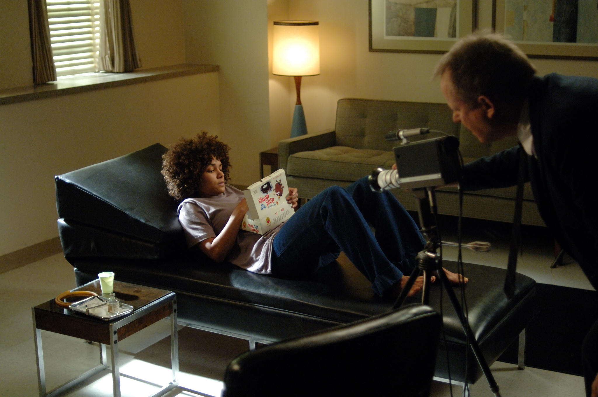 Still of Halle Berry and Stellan Skarsgård in Frankie & Alice (2010)