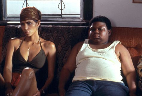 Still of Halle Berry in Monstru puota (2001)