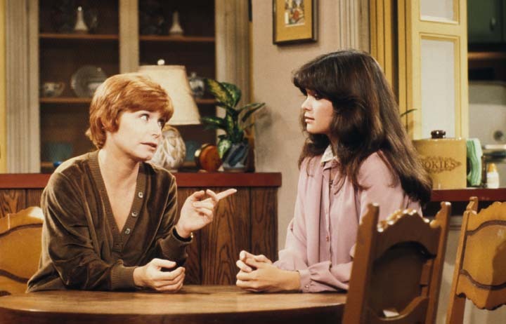 Still of Valerie Bertinelli and Bonnie Franklin in One Day at a Time (1975)