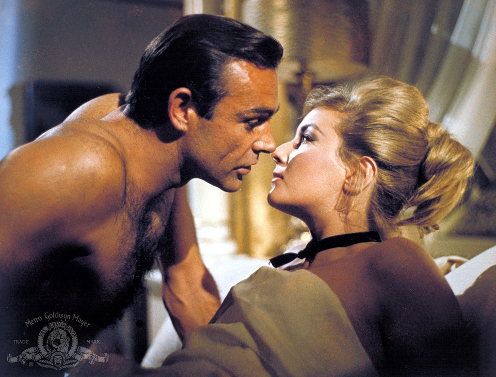 Still of Sean Connery and Daniela Bianchi in Is Rusijos su meile (1963)