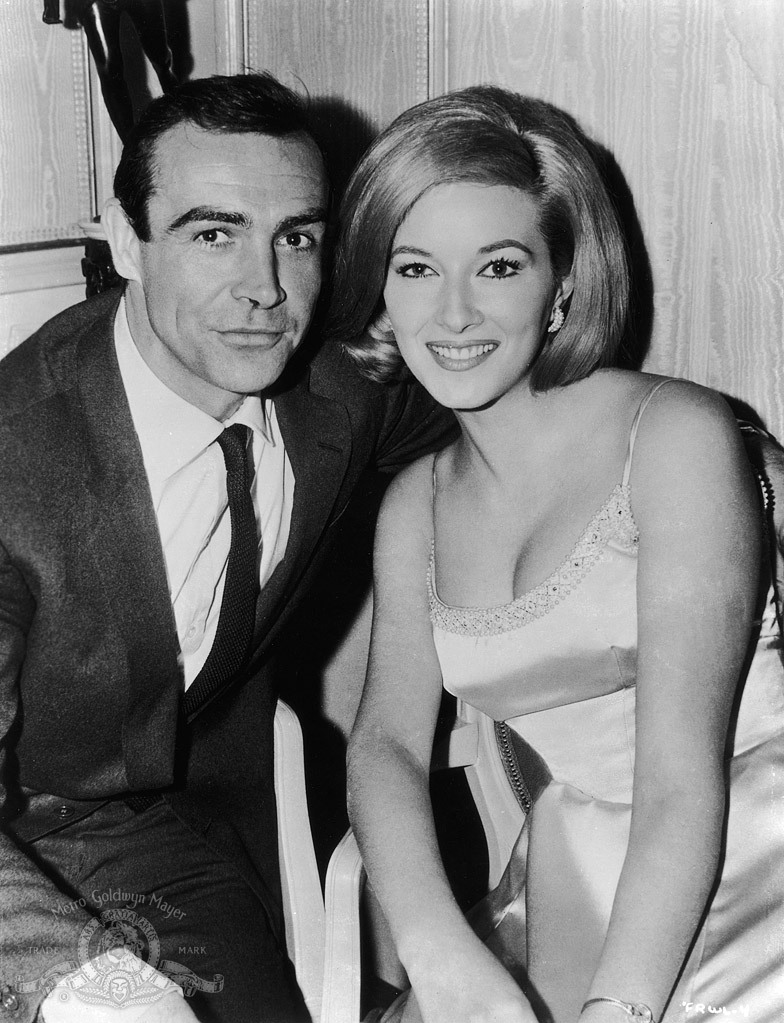 Still of Sean Connery and Daniela Bianchi in Is Rusijos su meile (1963)