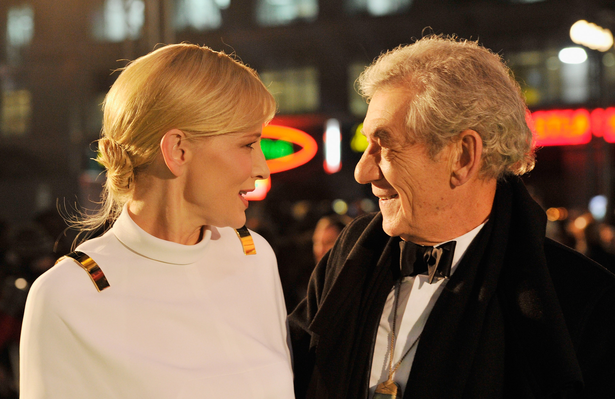 Cate Blanchett and Ian McKellen at event of Hobitas: nelaukta kelione (2012)