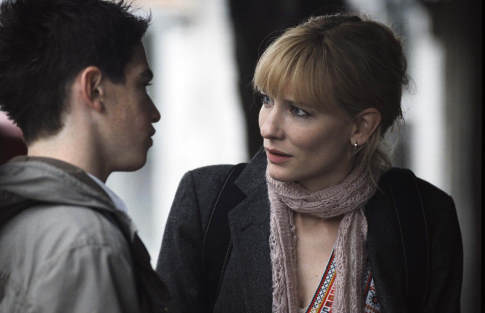 Still of Cate Blanchett and Andrew Simpson in Notes on a Scandal (2006)