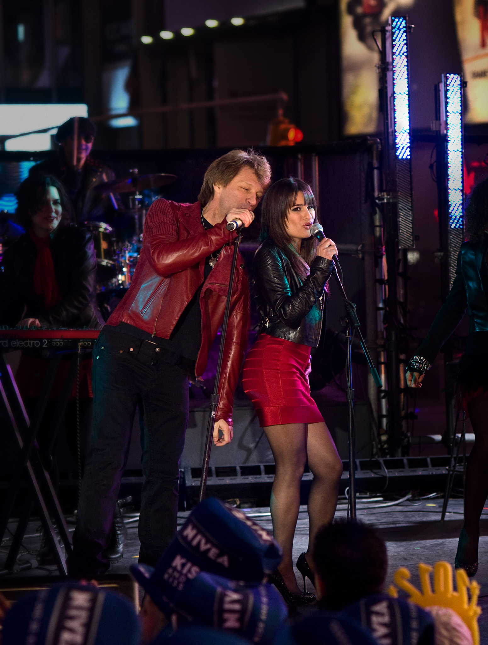 Still of Jon Bon Jovi and Lea Michele in Naujieji metai Niujorke (2011)