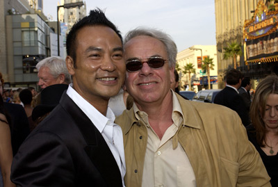 Jan de Bont and Simon Yam at event of Lara Croft Tomb Raider: The Cradle of Life (2003)