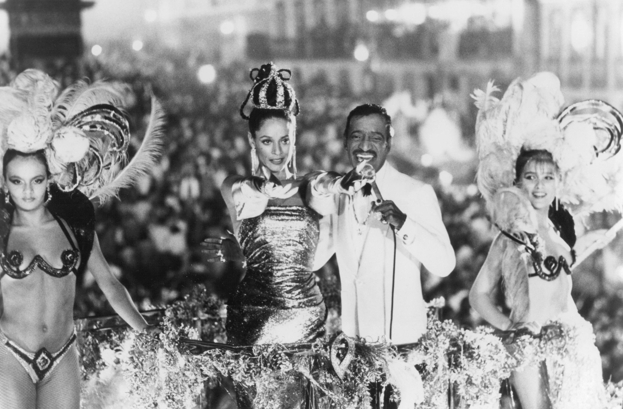 Still of Sonia Braga and Sammy Davis Jr. in Moon Over Parador (1988)