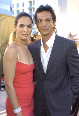 Talisa Soto and Benjamin Bratt at event of Catwoman (2004)