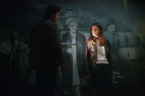 Still of Benjamin Bratt and Katie Holmes in Abandon (2002)