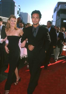 Julia Roberts and Benjamin Bratt at event of Runaway Bride (1999)