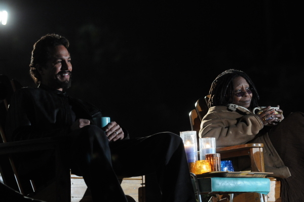 Still of Whoopi Goldberg and Benjamin Bratt in The Cleaner (2008)