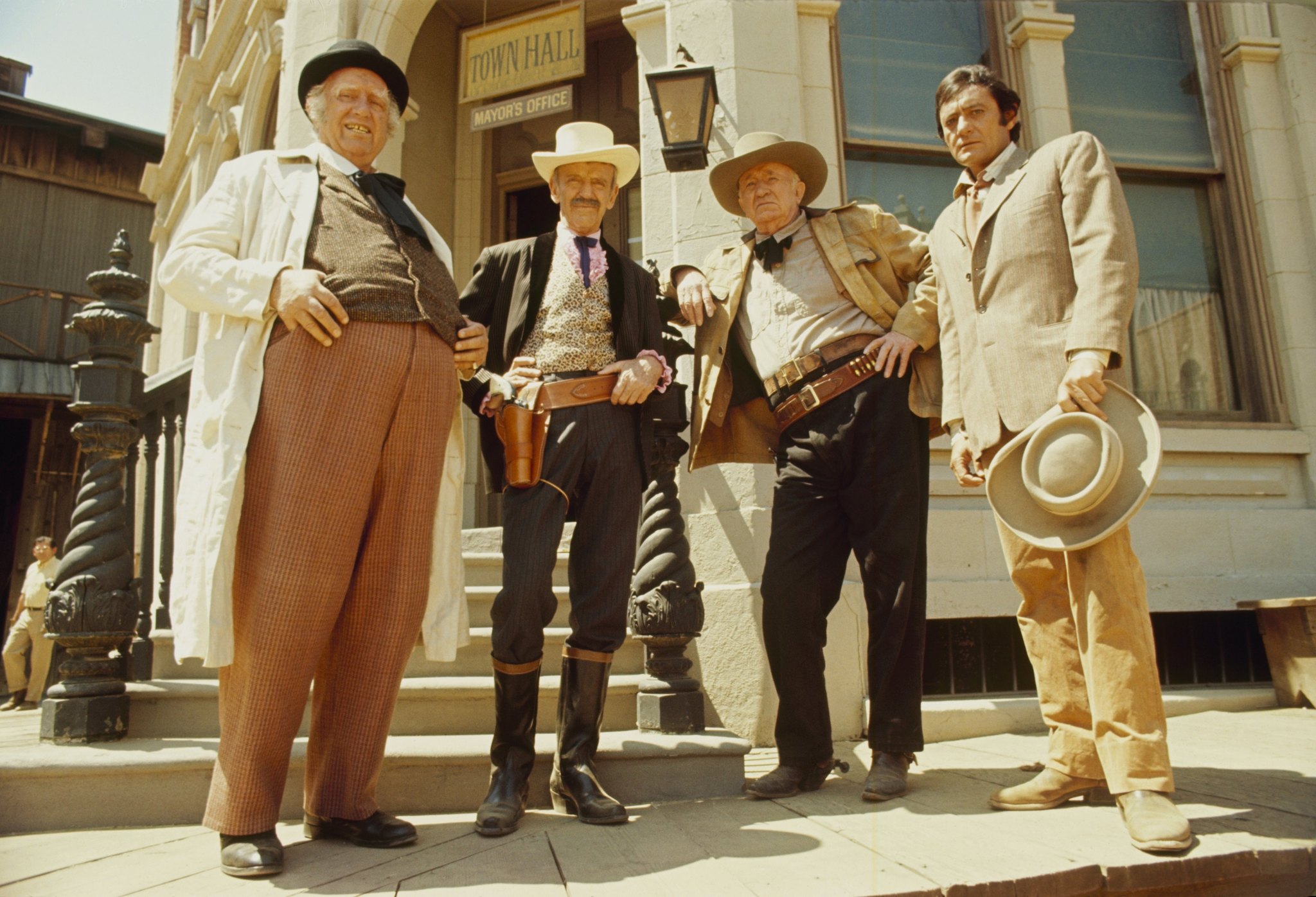 Still of Fred Astaire, Walter Brennan, Andy Devine and Paul Richards in The Over-the-Hill Gang Rides Again (1970)