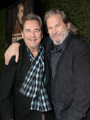 Jeff Bridges and Beau Bridges at event of Tikras isbandymas (2010)