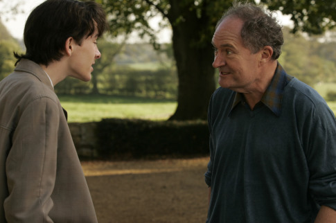 Still of Jim Broadbent in And When Did You Last See Your Father? (2007)