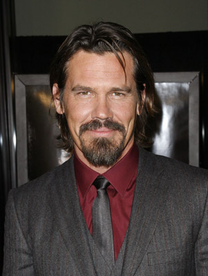 Josh Brolin at event of Volstrytas: pinigai nesnaudzia (2010)