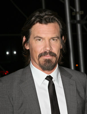 Josh Brolin at event of You Will Meet a Tall Dark Stranger (2010)