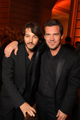 Josh Brolin and Diego Luna at event of Milk (2008)