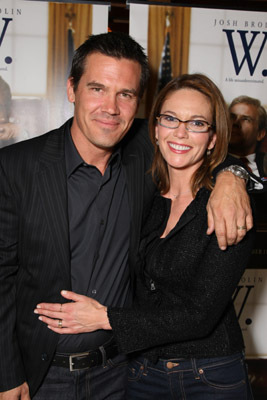 Diane Lane and Josh Brolin at event of W. (2008)