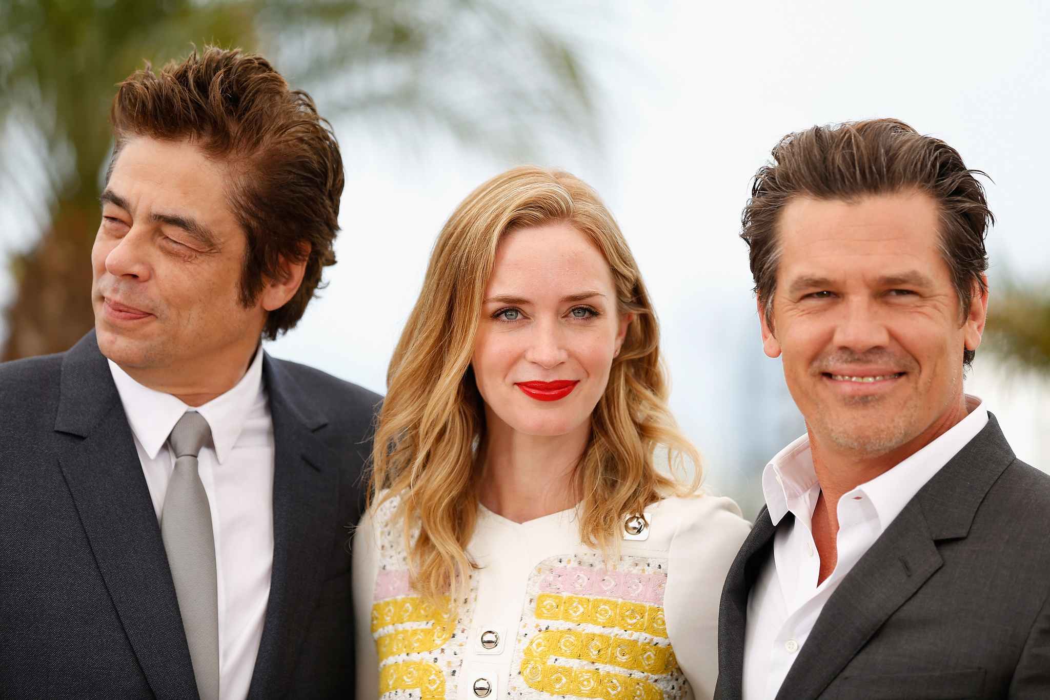 Josh Brolin, Benicio Del Toro and Emily Blunt at event of Sicario (2015)