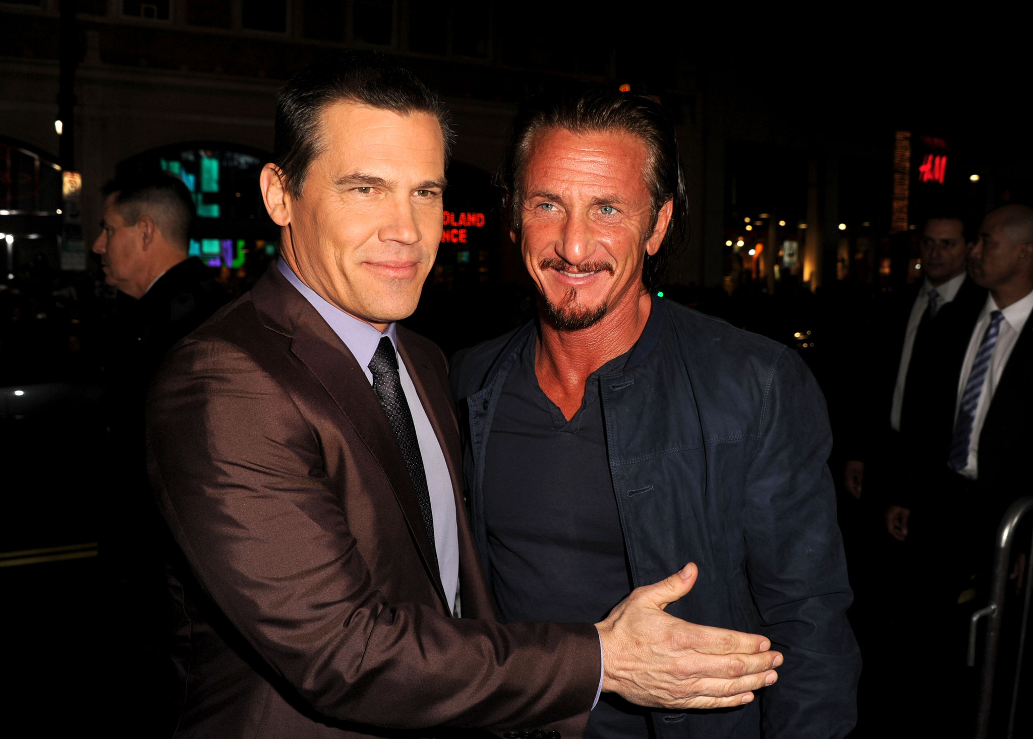 Sean Penn and Josh Brolin at event of Gangsteriu medziotojai (2013)