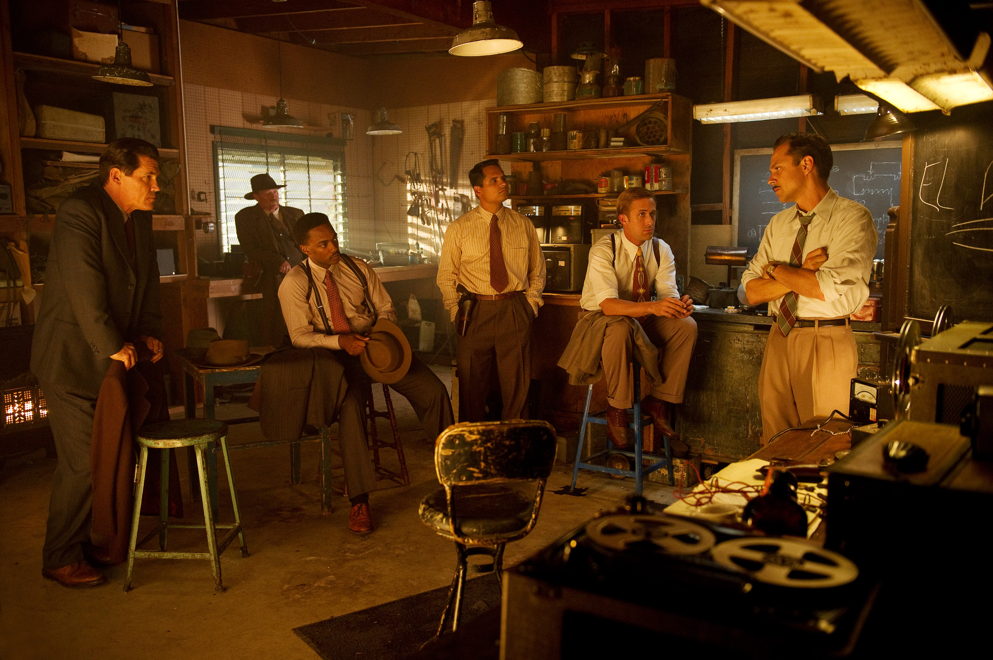 Still of Giovanni Ribisi, Josh Brolin, Robert Patrick, Michael Peña and Anthony Mackie in Gangsteriu medziotojai (2013)