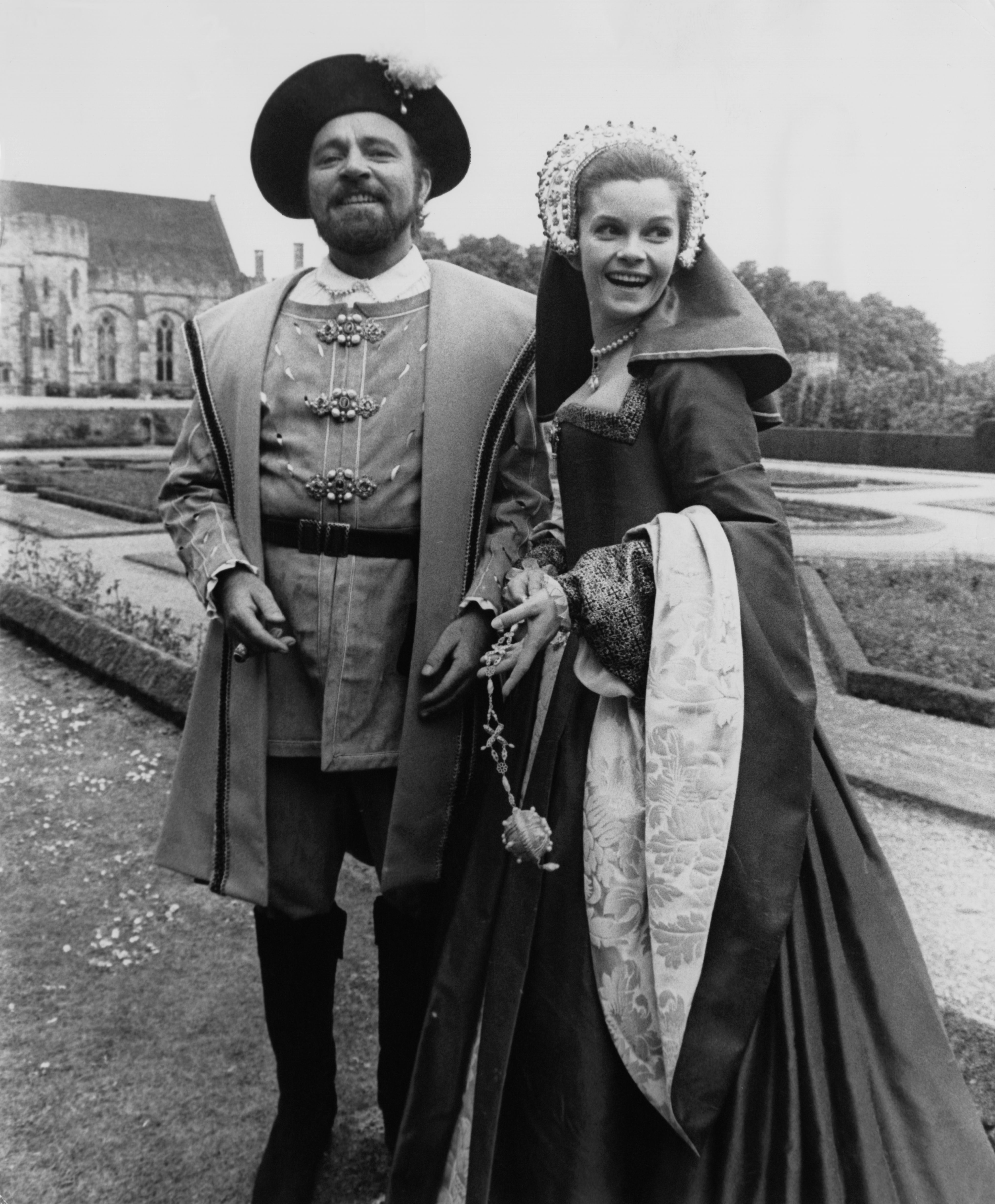 Still of Richard Burton and Geneviève Bujold in Anne of the Thousand Days (1969)