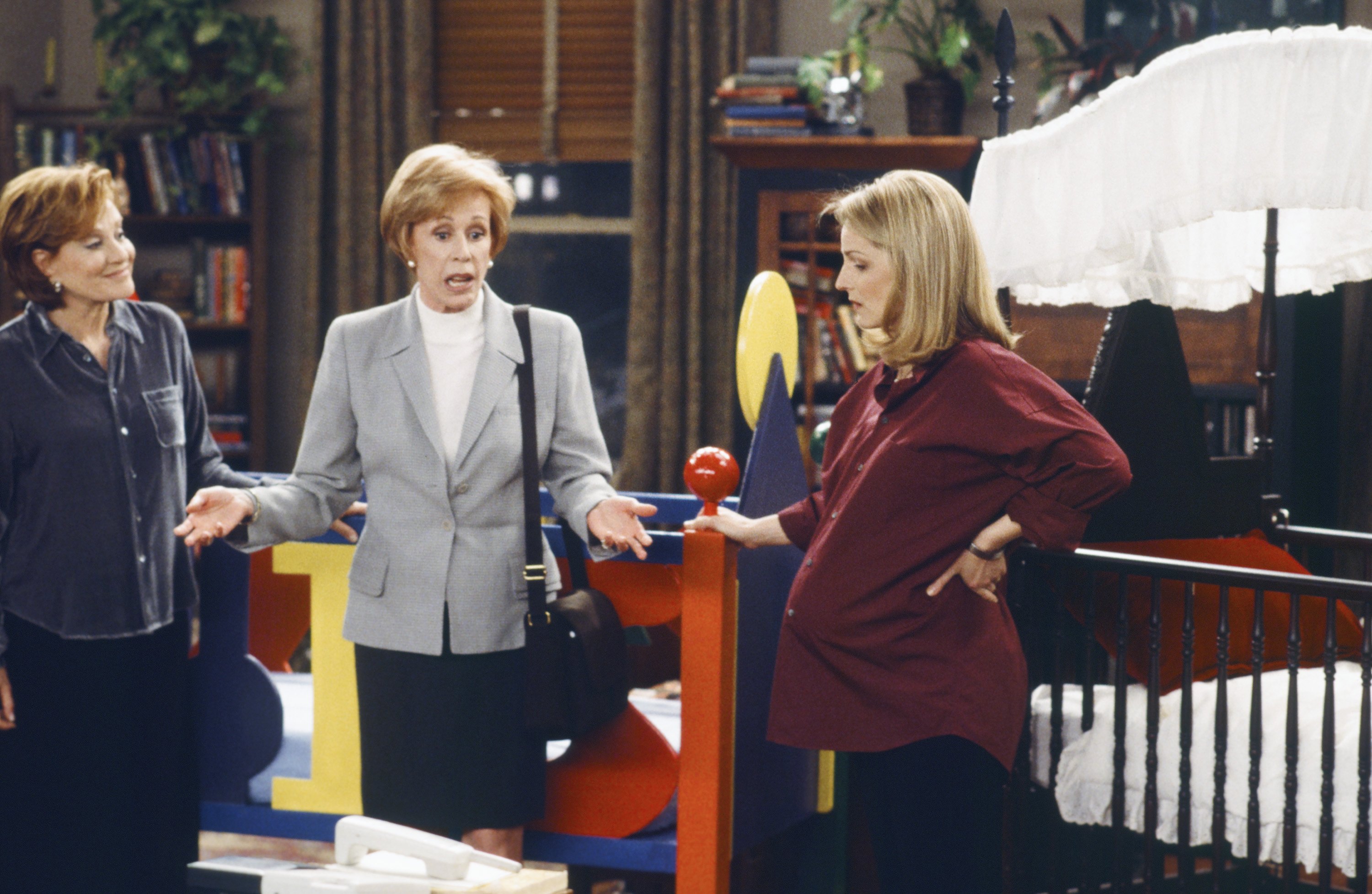 Still of Helen Hunt, Carol Burnett and Cynthia Harris in Mad About You (1992)