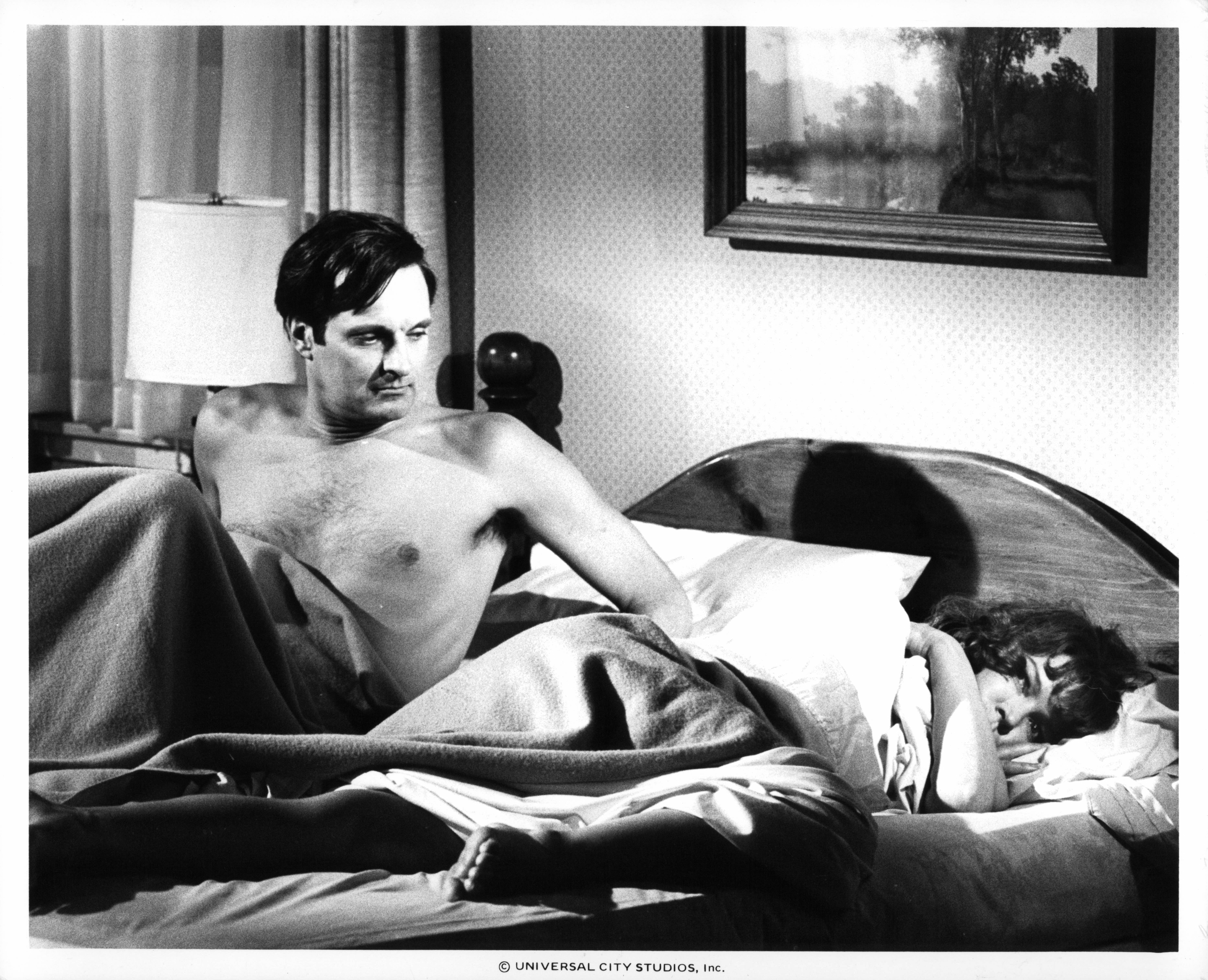 Still of Alan Alda and Ellen Burstyn in Same Time, Next Year (1978)