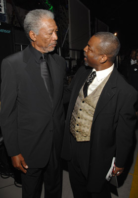 Morgan Freeman and LeVar Burton at event of The 5th Annual TV Land Awards (2007)