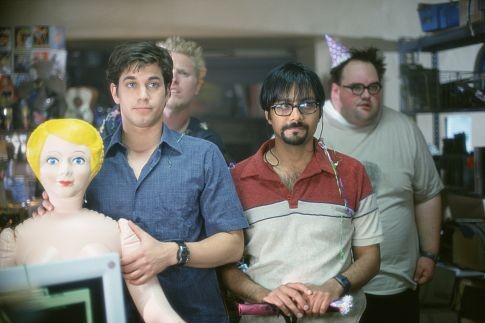 Still of Jake Busey, Adam Garcia, Anjul Nigam and Ethan Suplee in The First $20 Million Is Always the Hardest (2002)