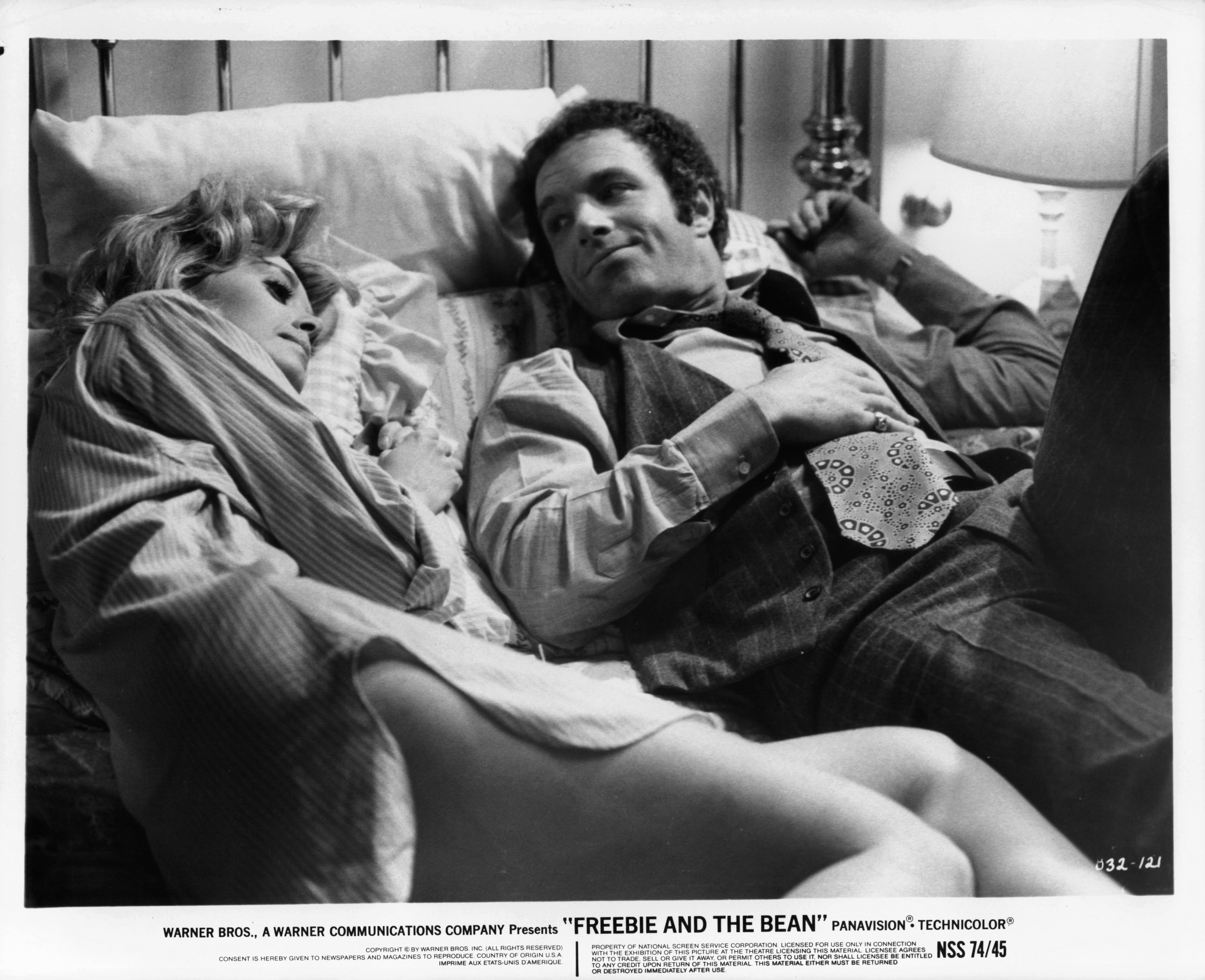 Still of James Caan and Linda Marsh in Freebie and the Bean (1974)