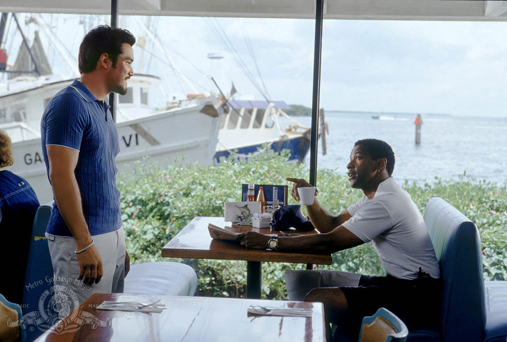 Still of Denzel Washington and Dean Cain in Out of Time (2003)
