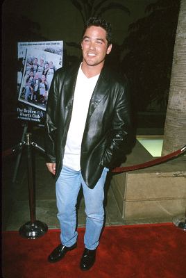 Dean Cain at event of The Broken Hearts Club: A Romantic Comedy (2000)