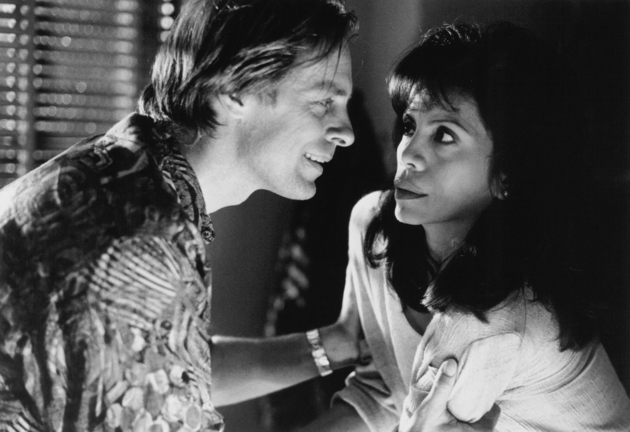 Still of Keith Carradine and Jenny Gago in The Tie That Binds (1995)
