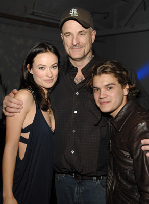 Nick Cassavetes, Emile Hirsch and Olivia Wilde at event of Alfa gauja (2006)