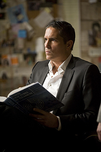 Still of Jim Caviezel in Person of Interest: Many Happy Returns (2012)