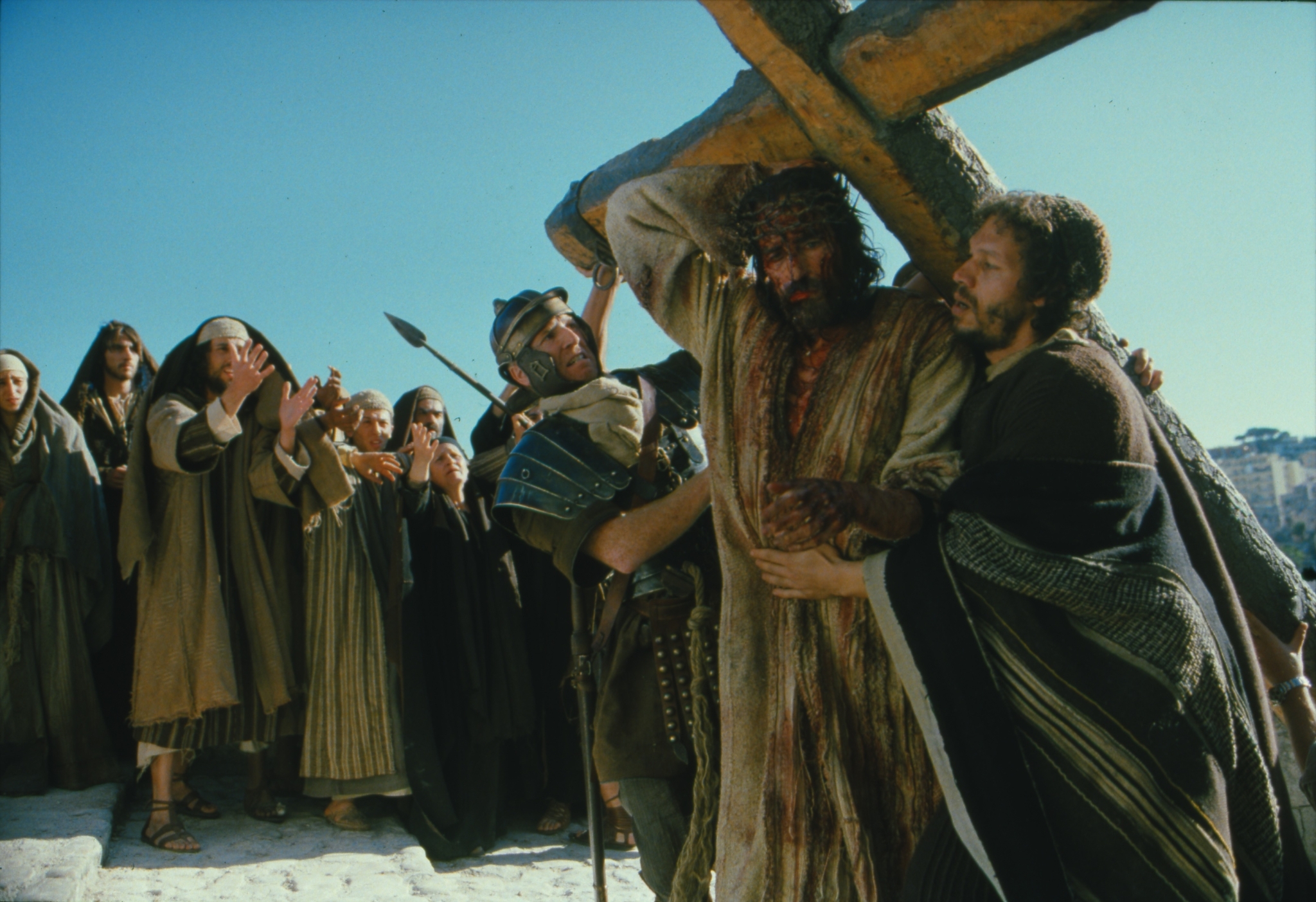 Still of Jim Caviezel in The Passion of the Christ (2004)