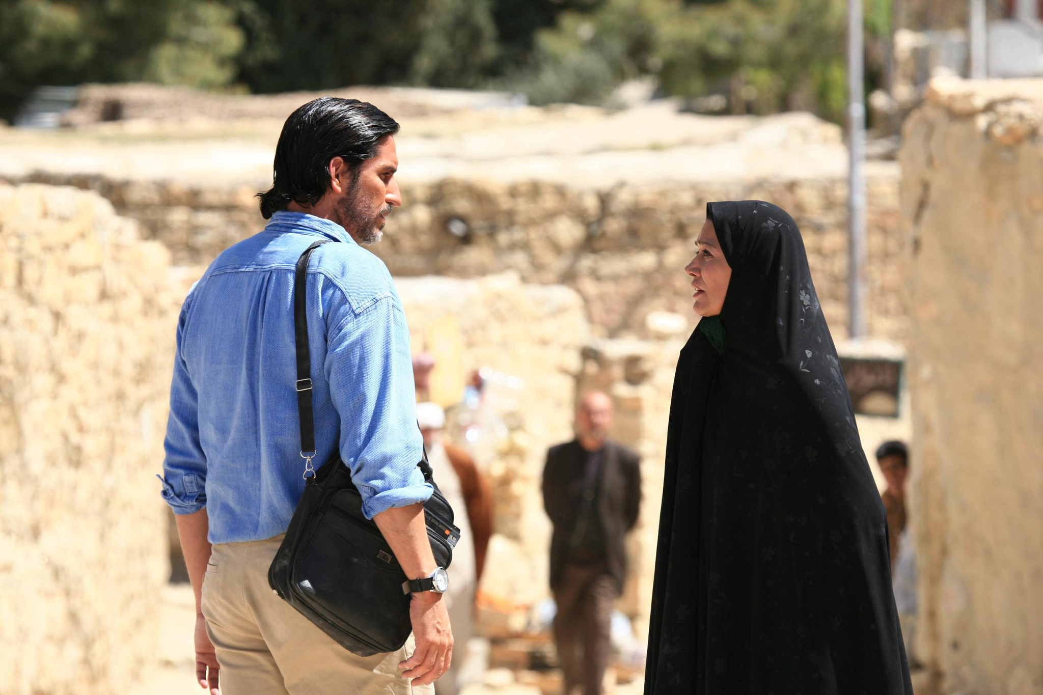 Jim Caviezel and Shohreh Aghdashloo in The Stoning of Soraya M. (2008)