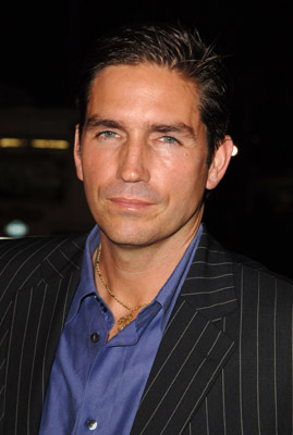 Jim Caviezel at event of Ties jausmu riba (2005)