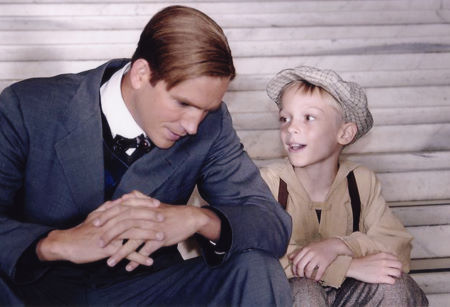 Jim Caviezel and Devon Gearhart in Bobby Jones: Stroke of Genius (2004)