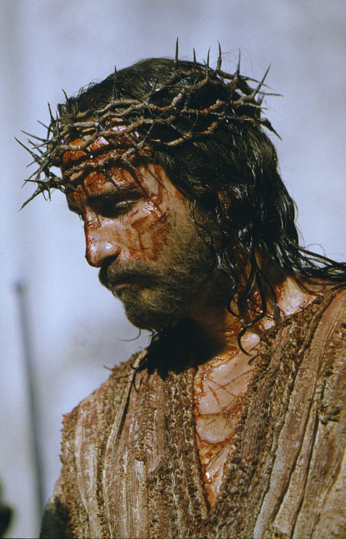 Still of Jim Caviezel in The Passion of the Christ (2004)