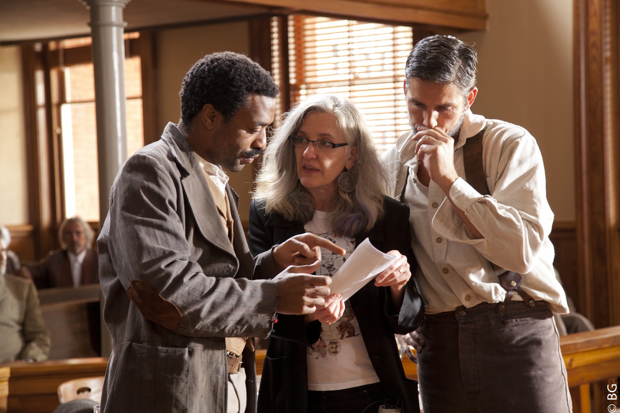 Still of Jim Caviezel and Chiwetel Ejiofor in Savannah (2013)