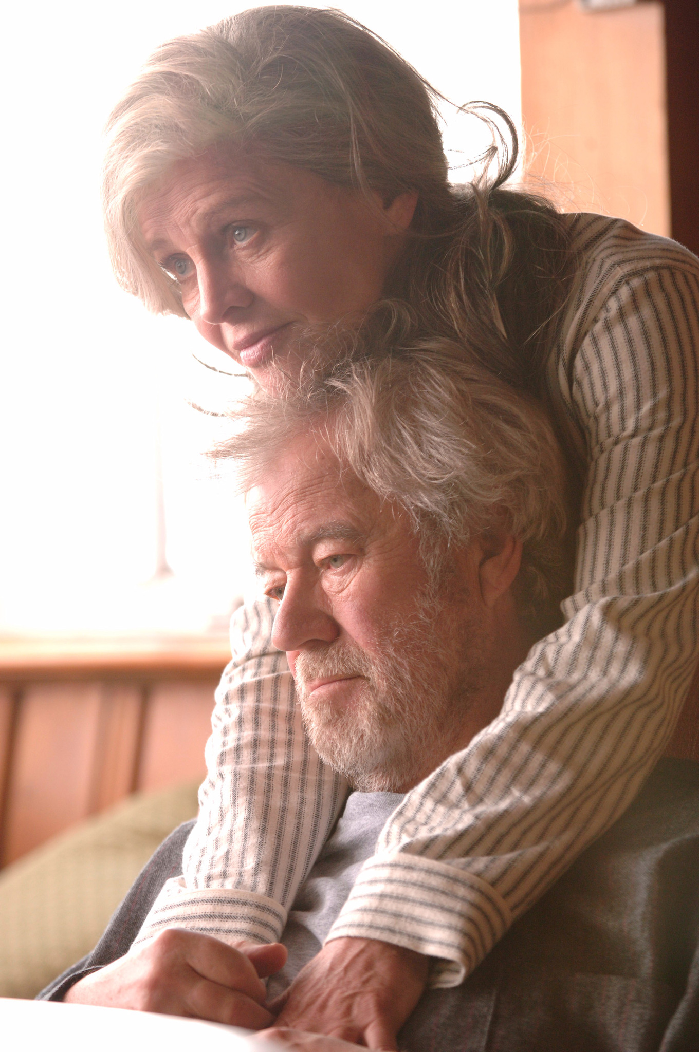 Still of Julie Christie and Gordon Pinsent in Away from Her (2006)