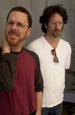 Ethan Coen and Joel Coen at event of The Man Who Wasn't There (2001)