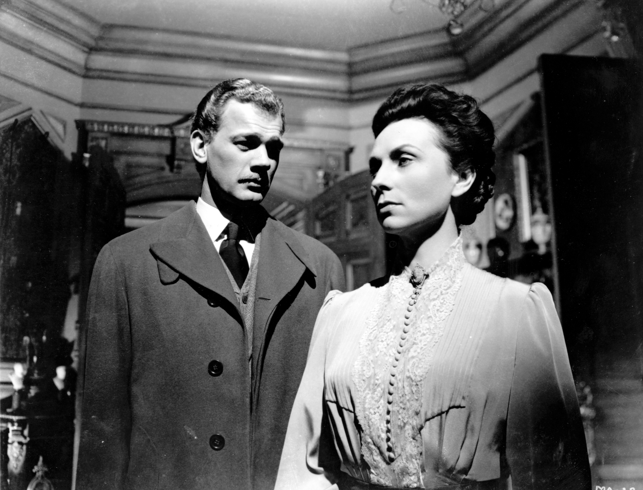 Still of Joseph Cotten in The Magnificent Ambersons (1942)