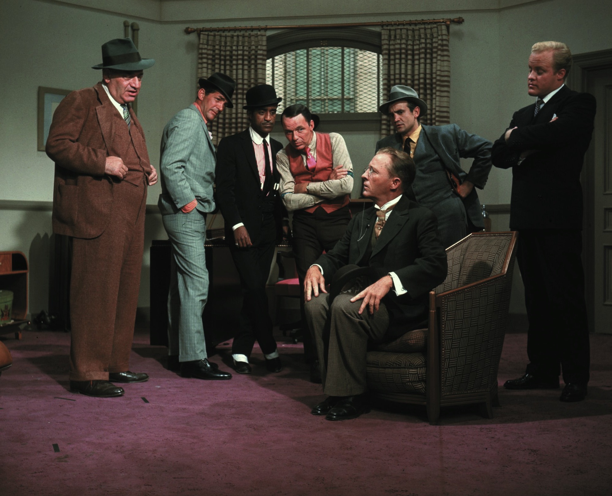 Still of Frank Sinatra, Bing Crosby, Dean Martin and Sammy Davis Jr. in Robin and the 7 Hoods (1964)