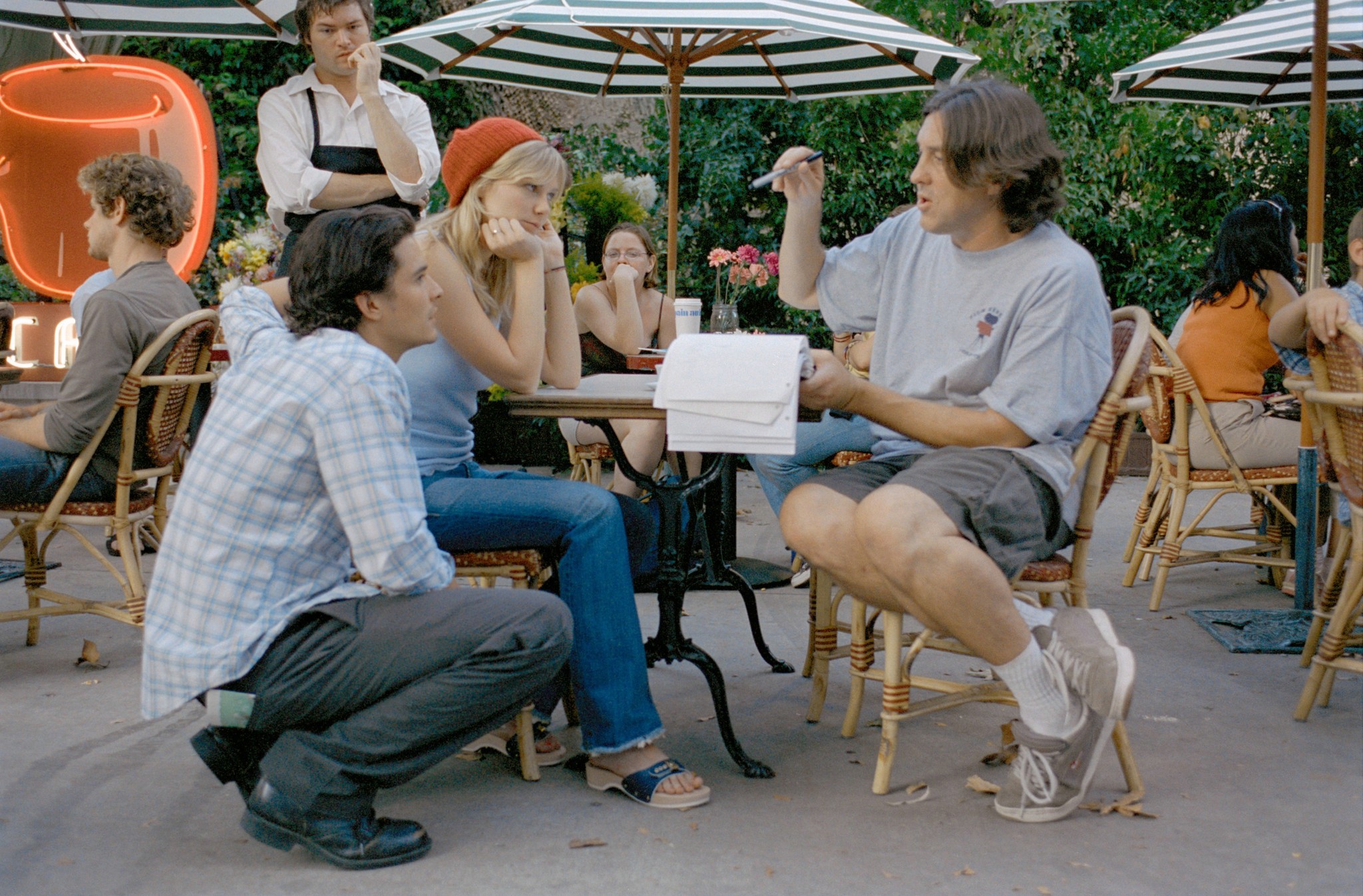 Still of Kirsten Dunst, Cameron Crowe and Orlando Bloom in Elizabethtown (2005)